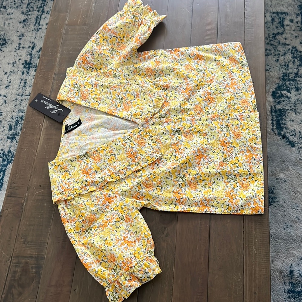 Yellow cotton blouse, new